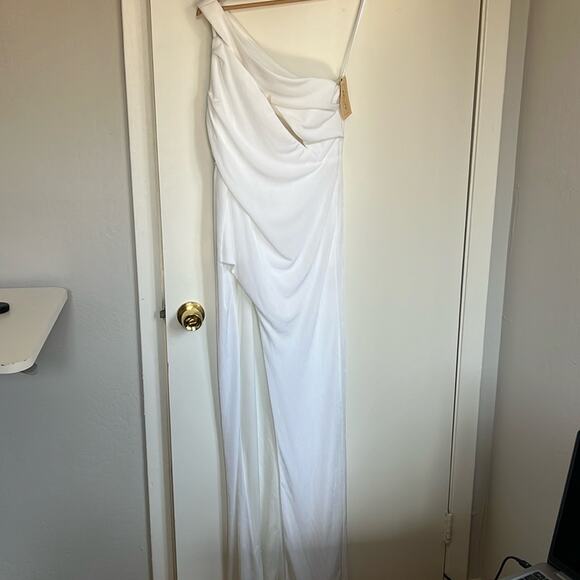 Katie May X Revolve A Cut Above One Shoulder Gown Size Small NWT Ivory - Picture 3 of 7